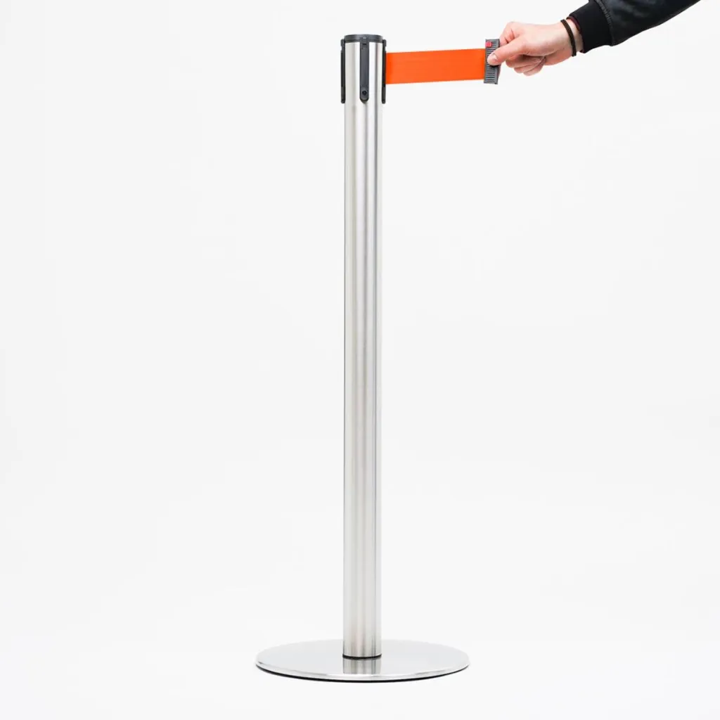 Poteau de guidage acier brossé avec sangle orange rétractable professionnel TELNALINE