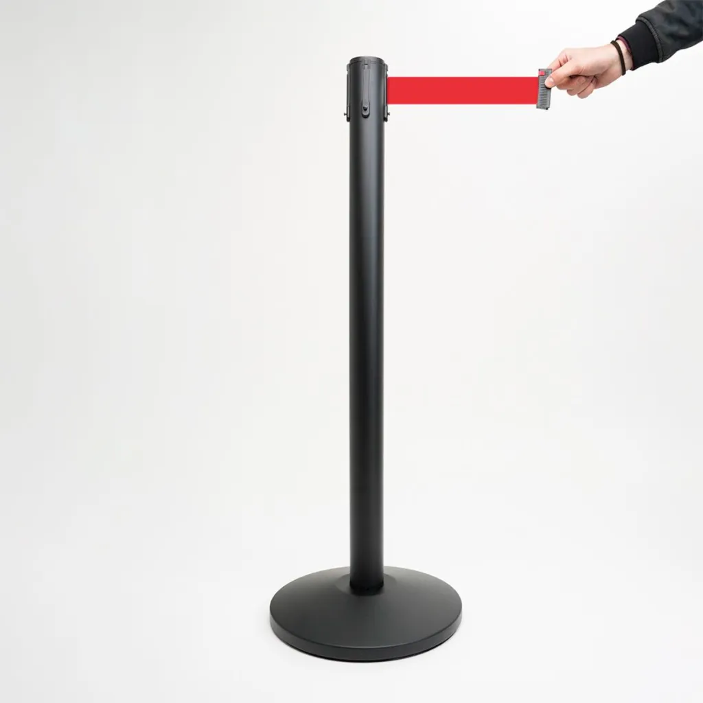 Poteau de guidage noir mat avec sangle rouge et base conique professionnelle TELNALINE