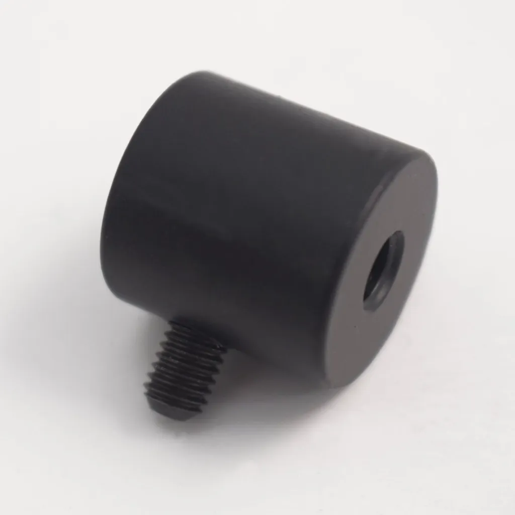 Détail de l’attache murale noire mate pour cordon élastique utilisée avec poteau de délimitation TELNALINE