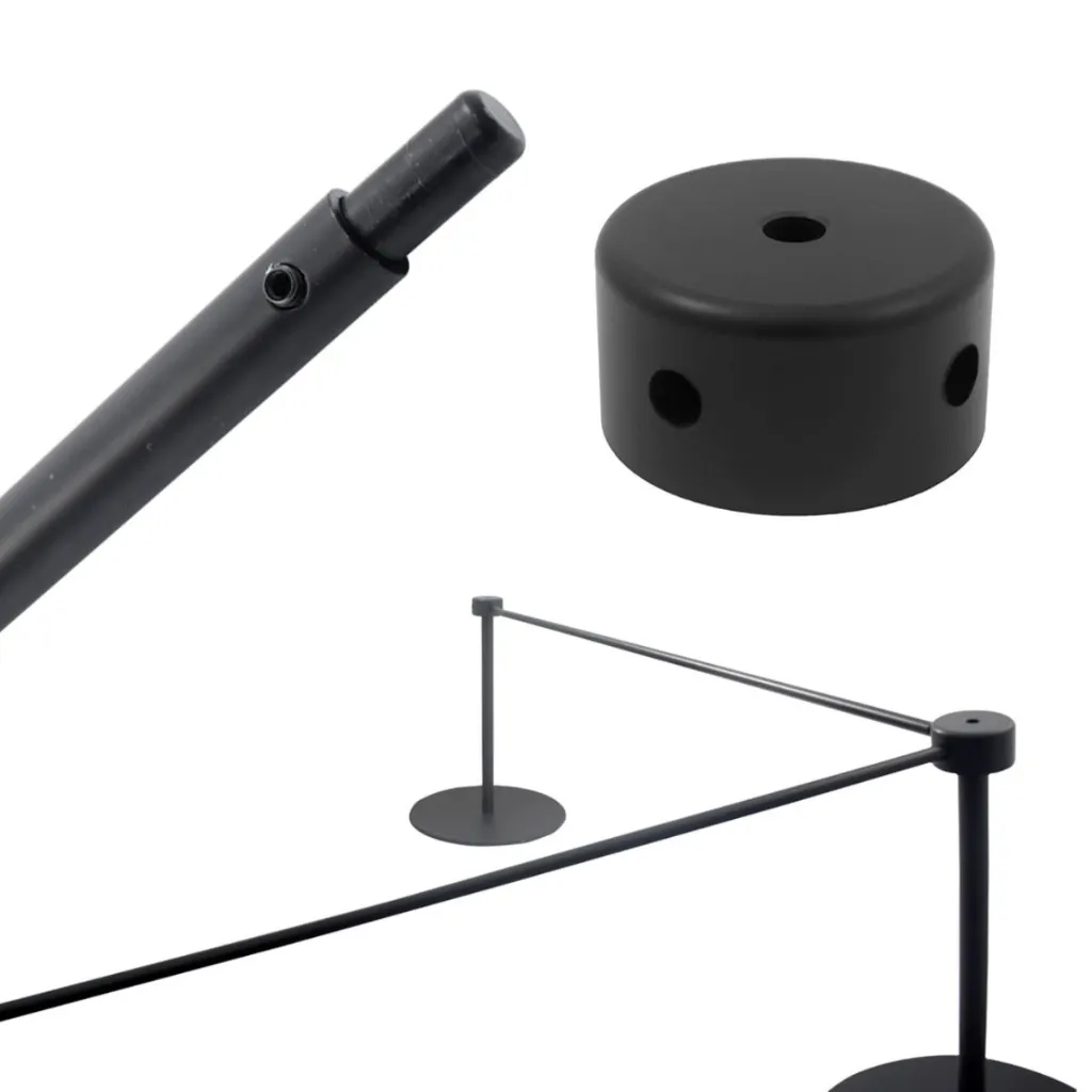 Détail de montage adaptateur noir mat avec poteau de délimitation TELNALINE et corde élastique Ø5 mm poteau-guidage-noir-mat-cordon-bleu-mise-en-situation-telnaline.webpPoteaux de guidage noir mat avec cordon bleu en mise en situation professionnelle TELNALINE