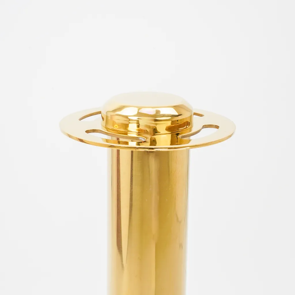 Poteaux de guidage noir mat avec cordon bleu en mise en situation professionnelle TELNALINE