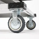 Détail roues robustes du chariot de transport pour poteaux de guidage TELNALINE®