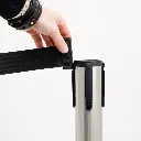 Détail connexion insertion sangle rétractable pour poteau de guidage professionnel TELNALINE