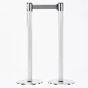 Poteaux de guidage acier brossé avec sangle grise vue ensemble professionnel TELNALINE